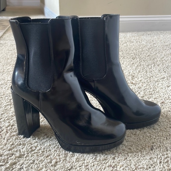 Women’s black platform boots - Picture 1 of 3